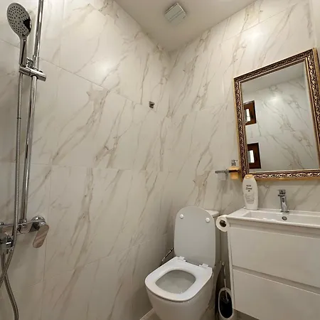 Luxury 1 София