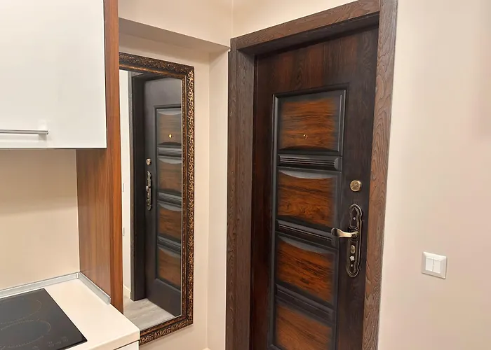 Luxury 1 * София